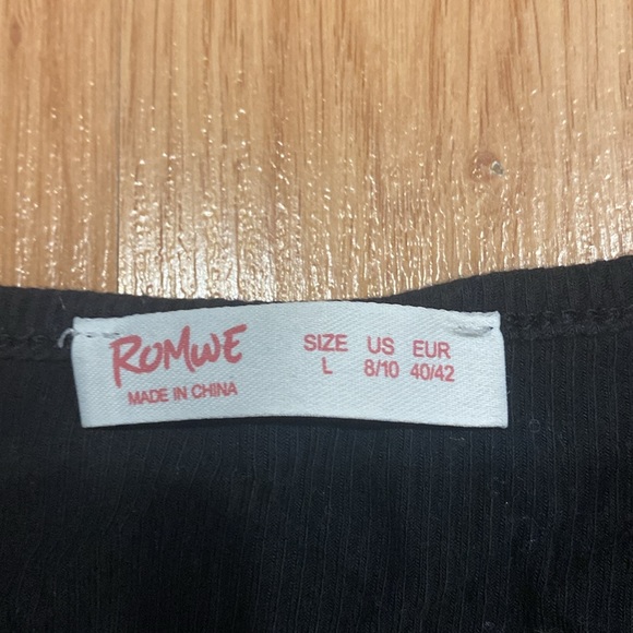 bear crop top - Picture 2 of 4